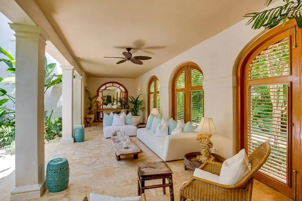 Colonial Flair In Punta Cana- Villa Pablo Dominikánská republika